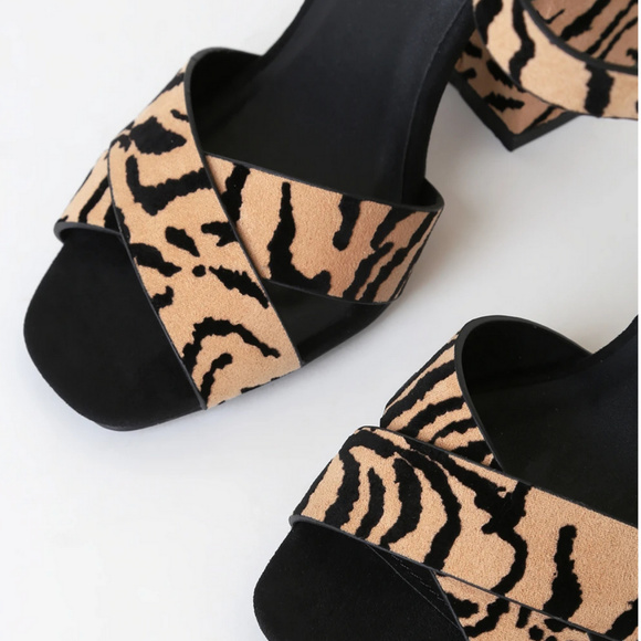 "JENNY" Block Heels - Tiger - Picture 2 of 5